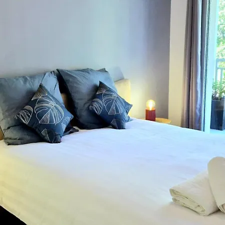 Esprit Bassin Near Train Station - Cosy - 2 Guests Apartment *